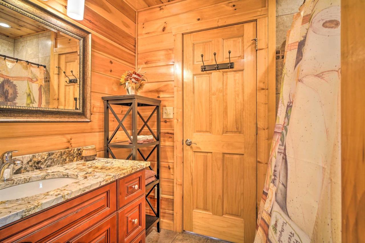 Pigeon Forge Cabin Sauna, Saltwater Pool And Views! 塞维尔维尔 外观 照片
