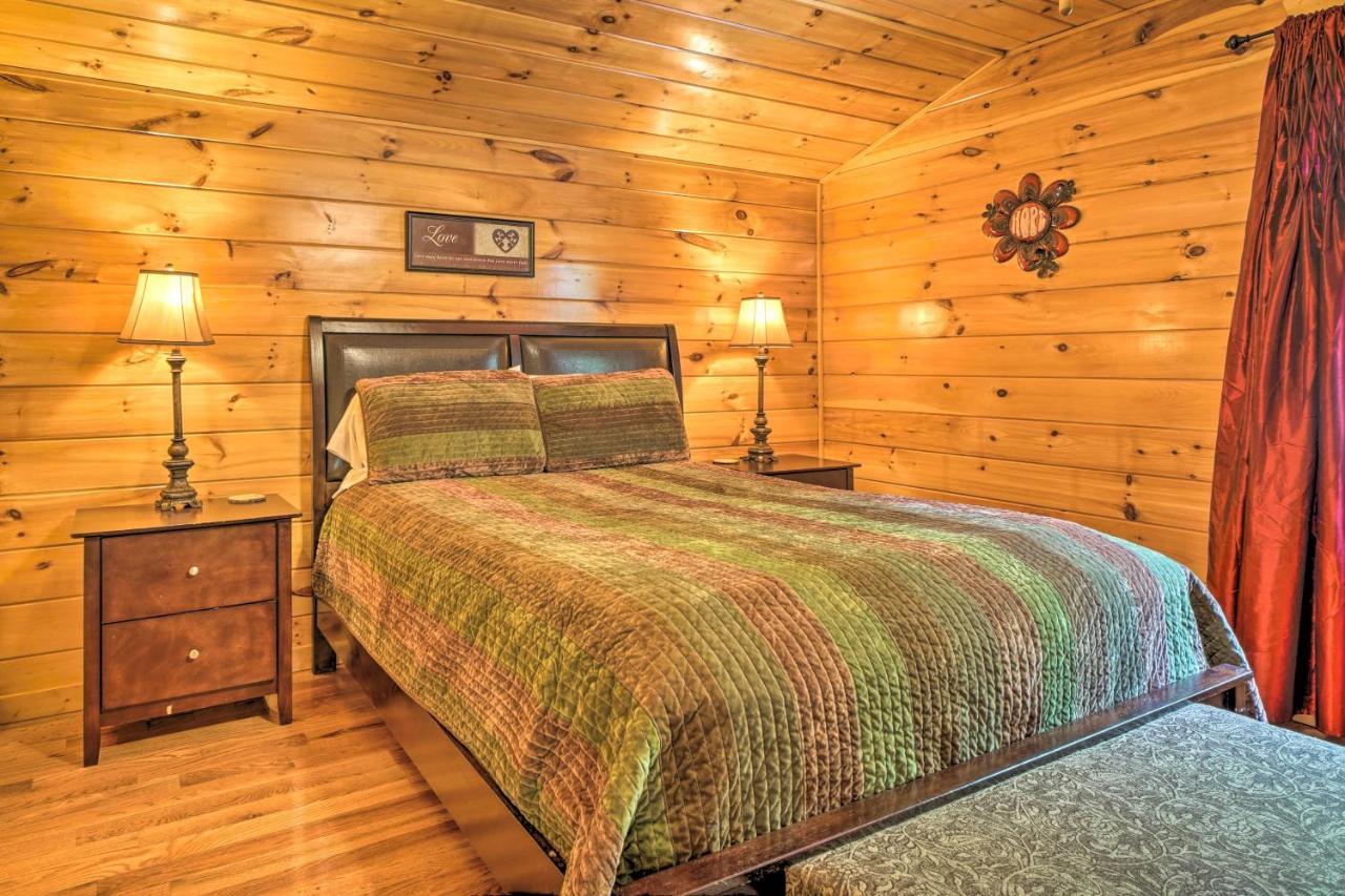 Pigeon Forge Cabin Sauna, Saltwater Pool And Views! 塞维尔维尔 外观 照片